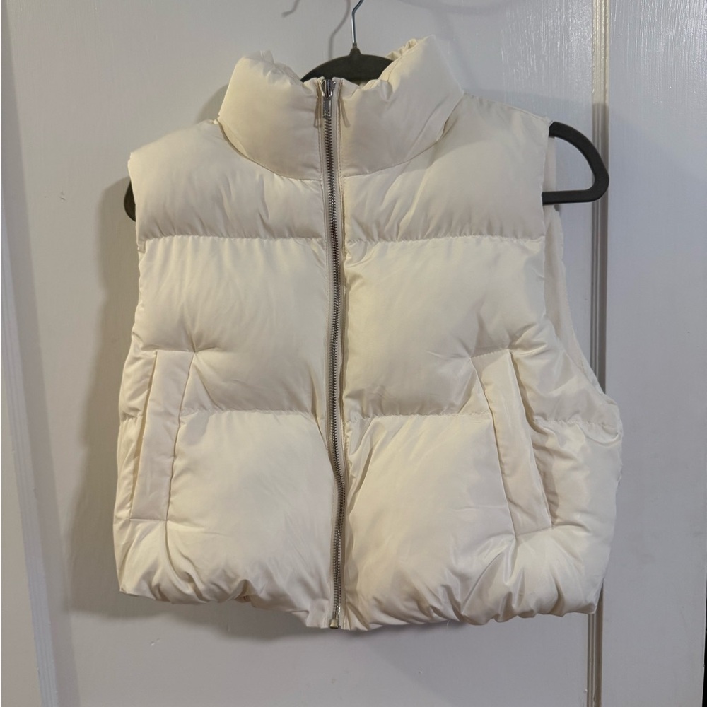 NWT Altar’d State Cream Ivory Cropped Puffer Vest Brand New